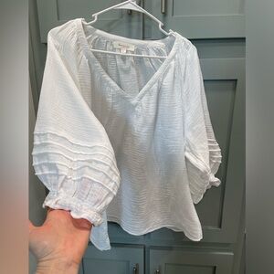 Vince Camuto White Gauze V-Neck Pintuck Sleeve Blouse